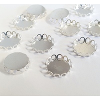 12mm Round Tray with Decorative Scalloped Edge - Shiny Silver