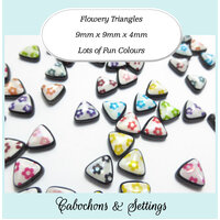 10 x 10mm Luna Nova Flowery Triangles