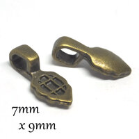 7mm Small Holly Leaf Bails - Antique Bronze