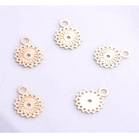2, 10 or 50 x 5mm Tinsy Daisy Filigree Earring Charms 