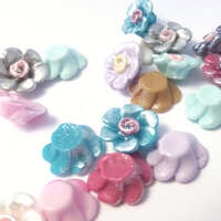 10.5mm Carnival Jasmines - Flat Backed Resin Flowers